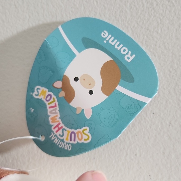 Squishmallow Ronnie Cow - Picture 6 of 8